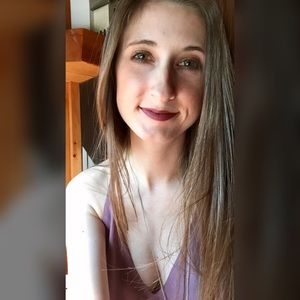 Meet your Posher, Brooke